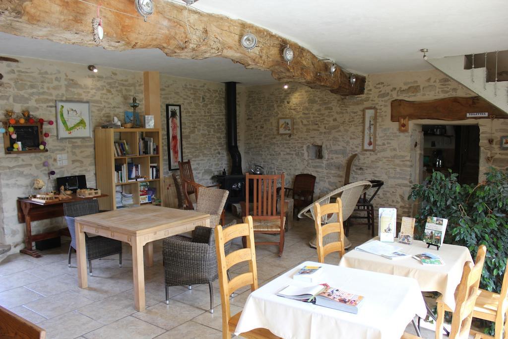 La Bicyclette Fleurie Bed and Breakfast Villemoirieu Exteriör bild