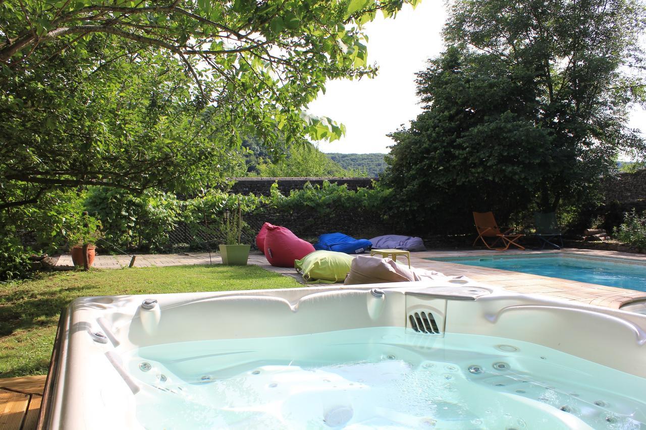 La Bicyclette Fleurie Bed and Breakfast Villemoirieu Exteriör bild
